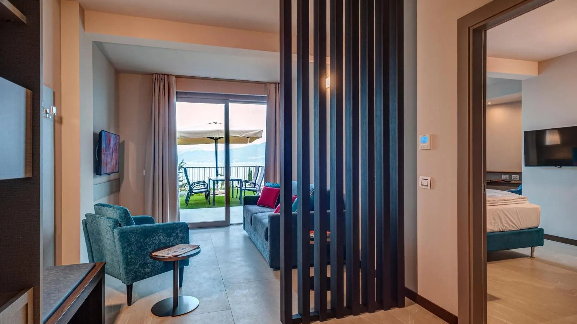 Sky View Garda Lake By Hotel Galvani 토리델베나코 4*,  이탈리아