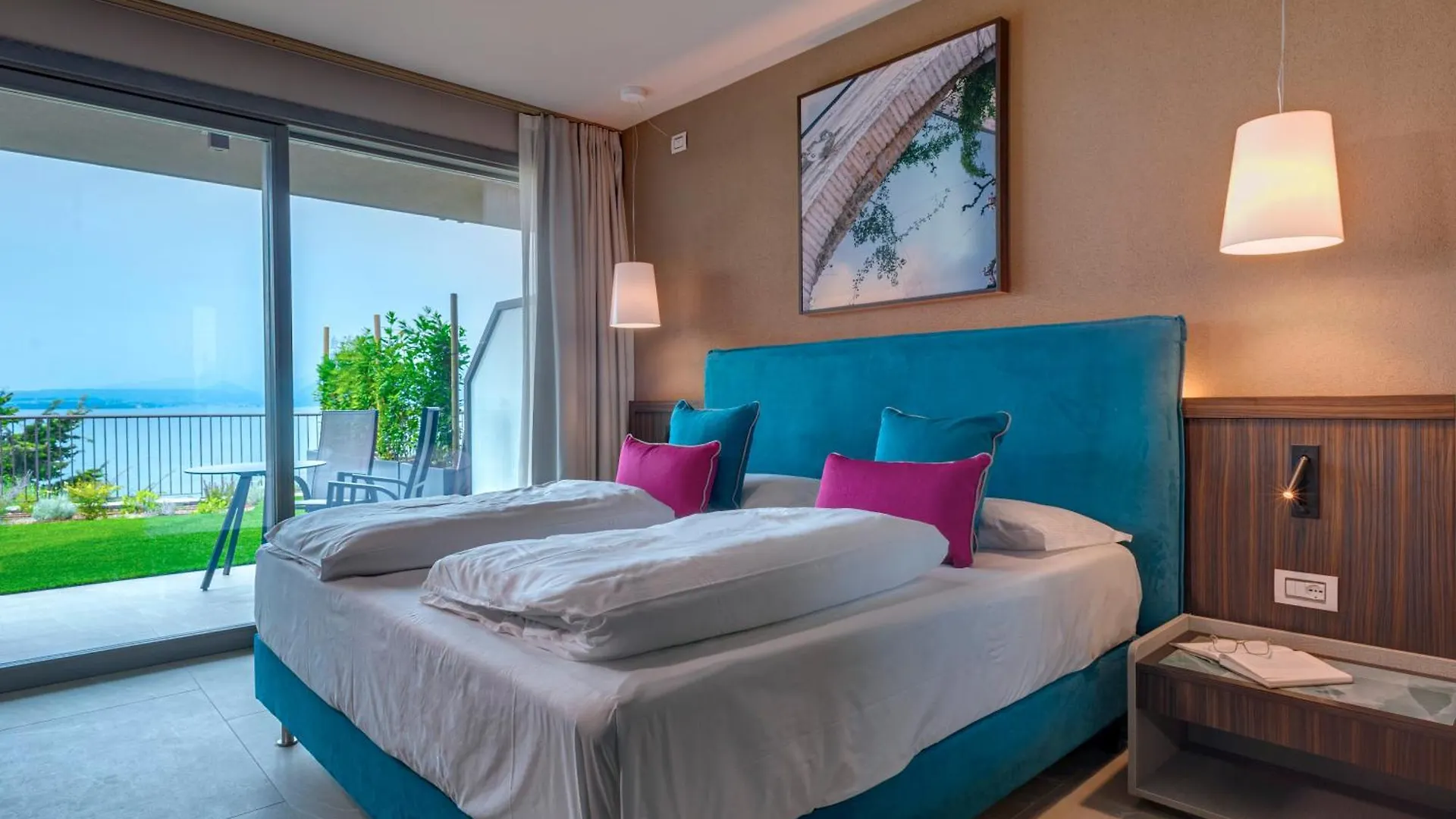 Sky View Garda Lake By Hotel Galvani 토리델베나코 4*,  이탈리아