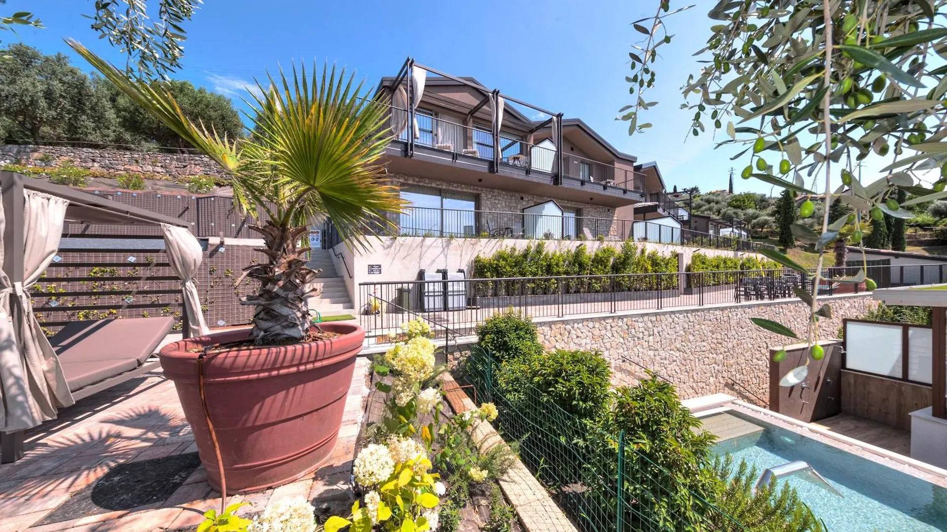 ****  Sky View Garda Lake By Hotel Galvani Torri Del Benaco Italy