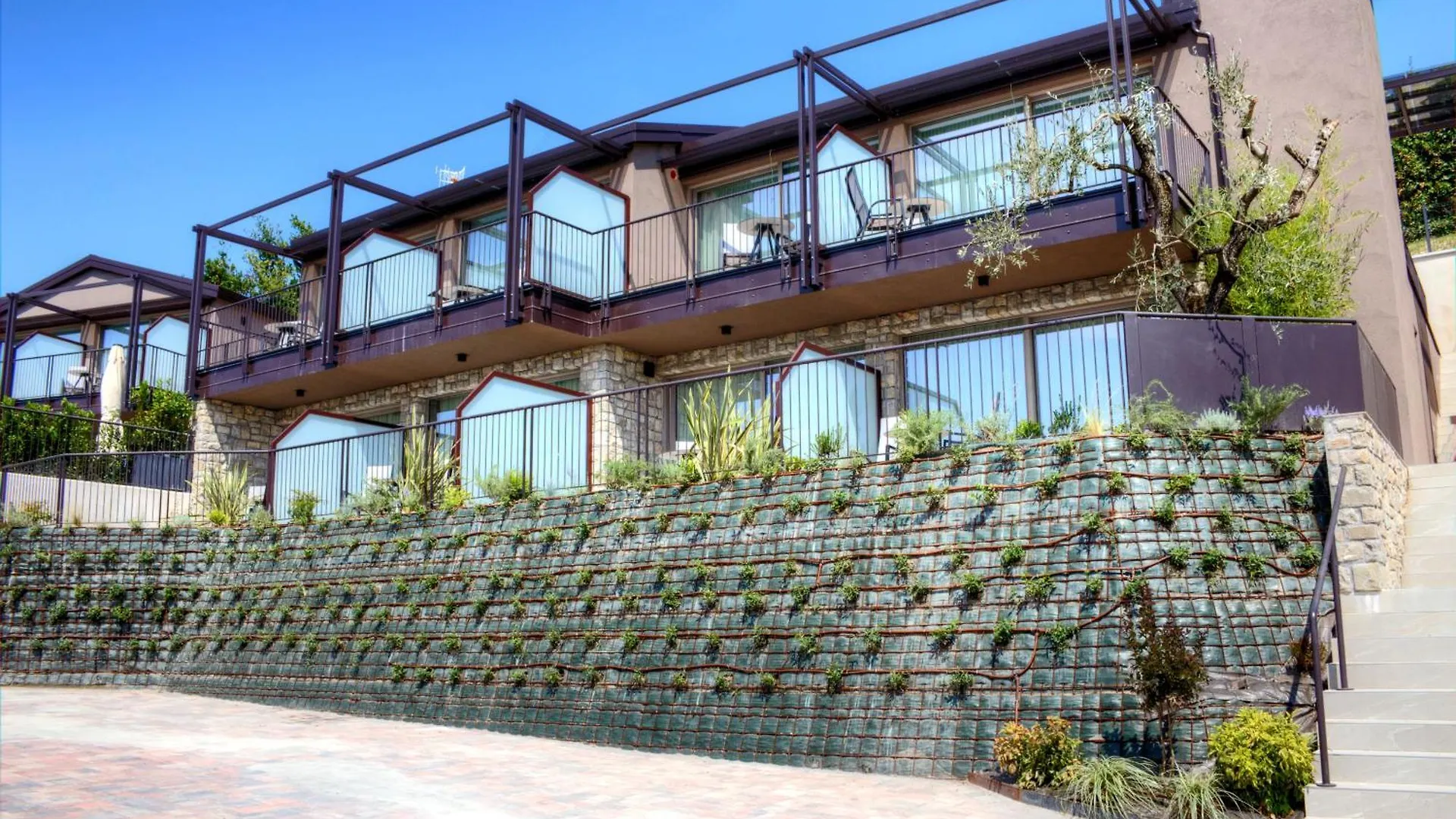 ****  Sky View Garda Lake By Hotel Galvani Torri Del Benaco Italy
