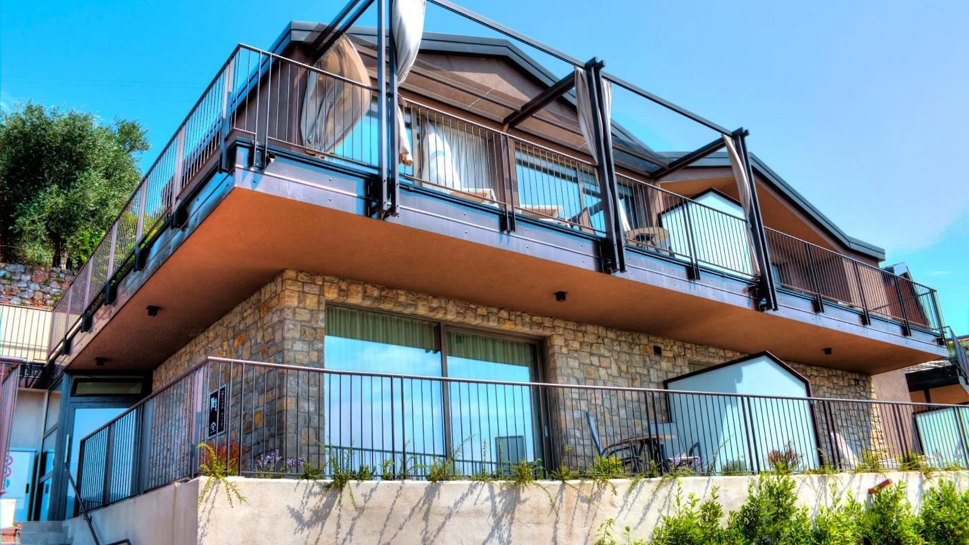 Sky View Garda Lake By Hotel Galvani Torri Del Benaco