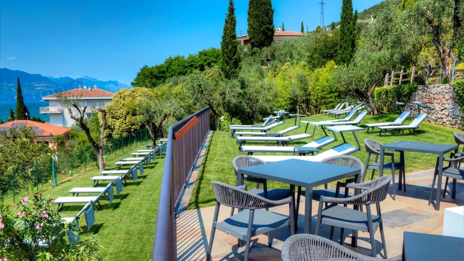 Sky View Garda Lake By Hotel Galvani Torri Del Benaco