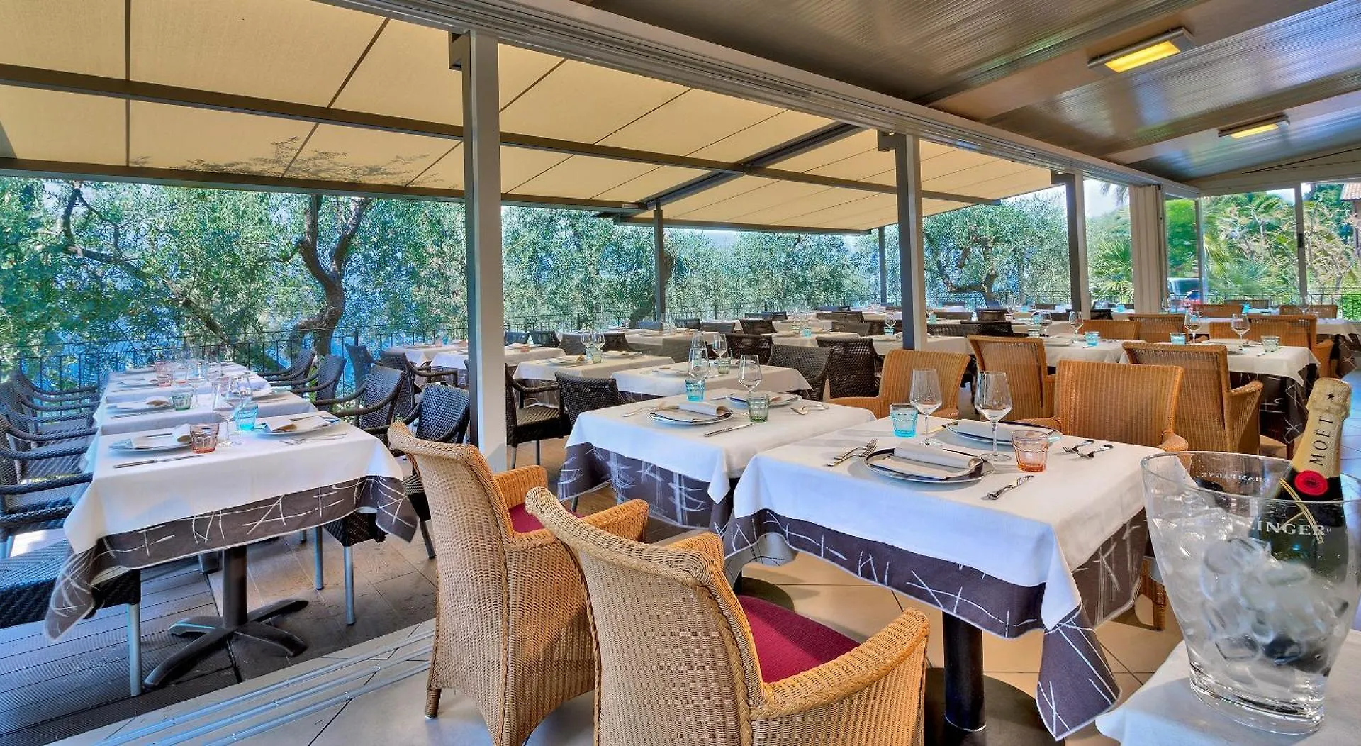 Sky View Garda Lake By Hotel Galvani Torri Del Benaco