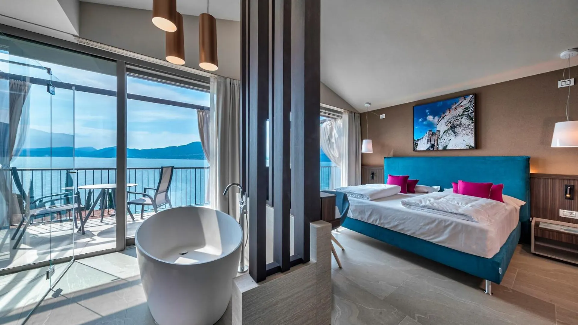 Sky View Garda Lake By Hotel Galvani Torri Del Benaco